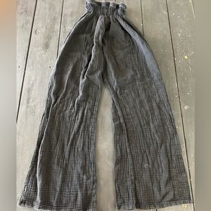 Lotus and Luna 100% cotton pants made in Thailand size small